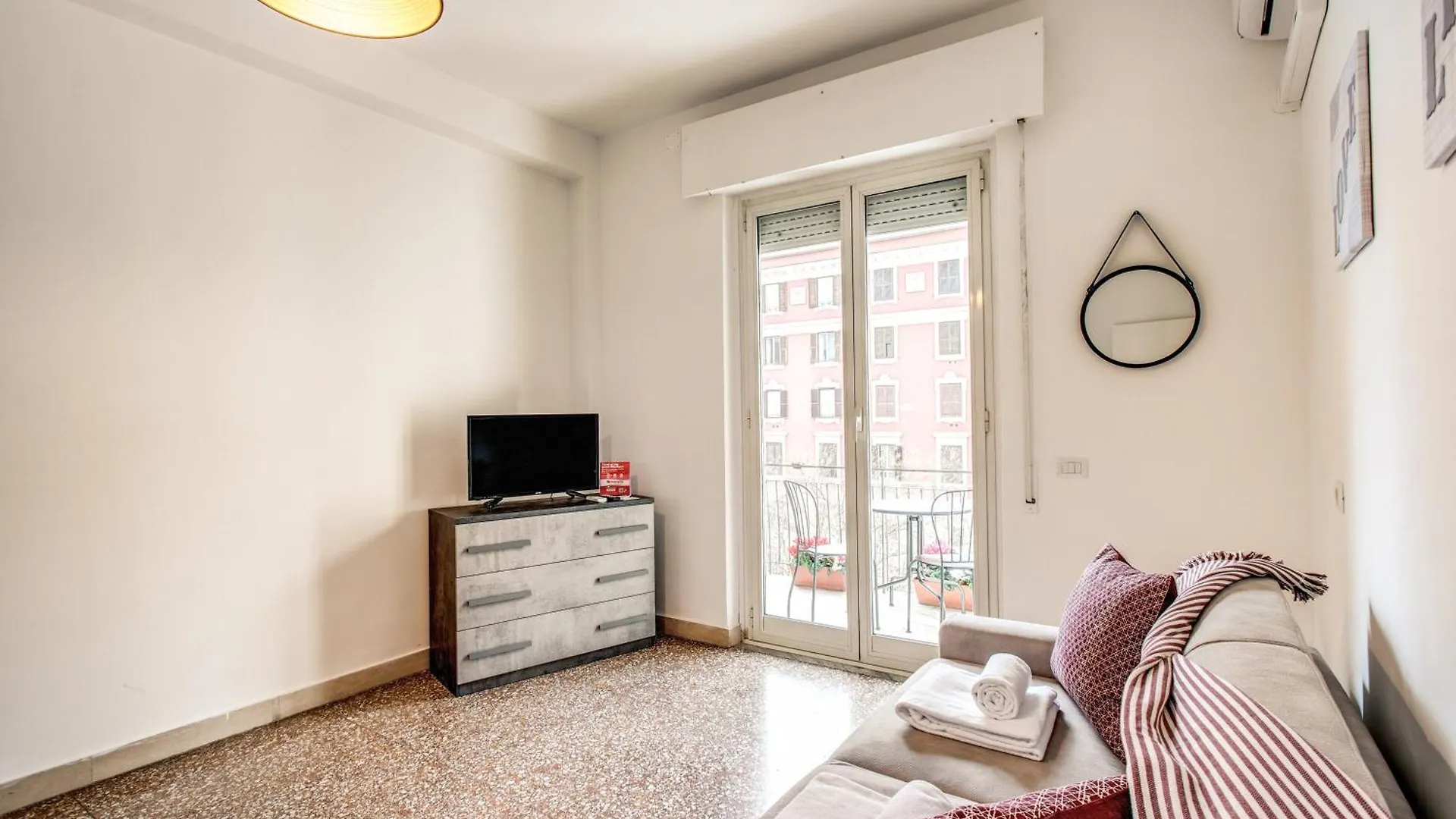 Nuovo Colonna Suite Rome - San Giovanni Apartments