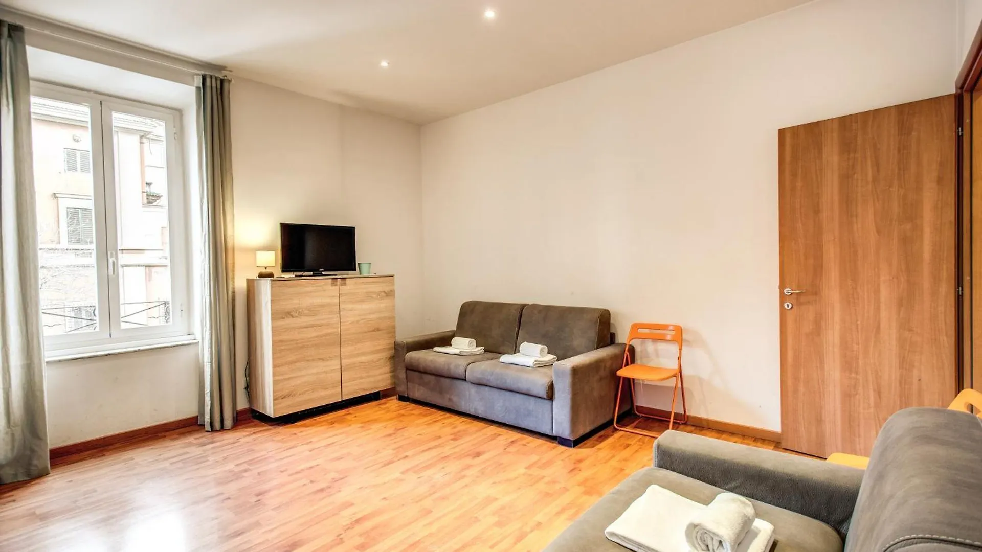 Nuovo Colonna Suite Rome - San Giovanni Apartments Italy