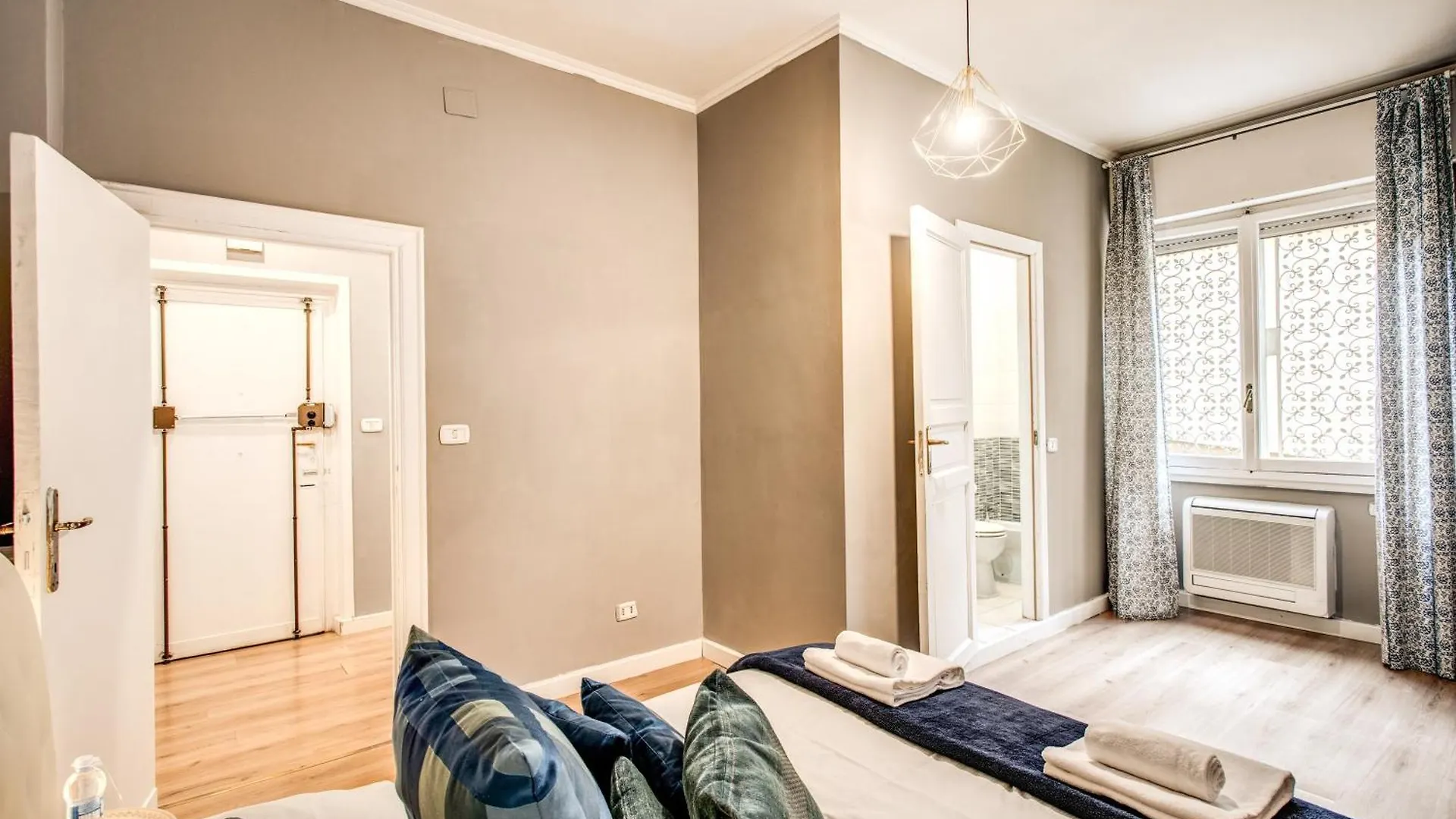 Nuovo Colonna Suite Rome - San Giovanni Apartments