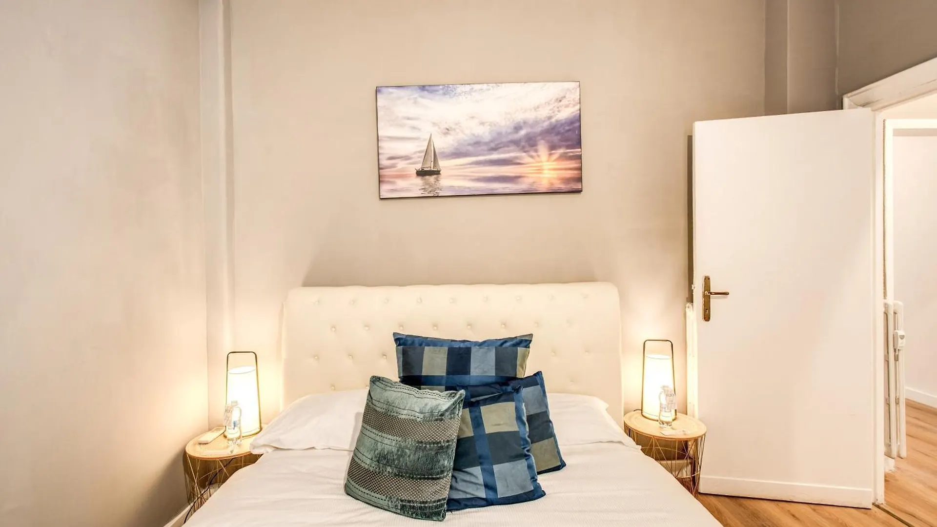 Nuovo Colonna Suite Rome - San Giovanni Apartments