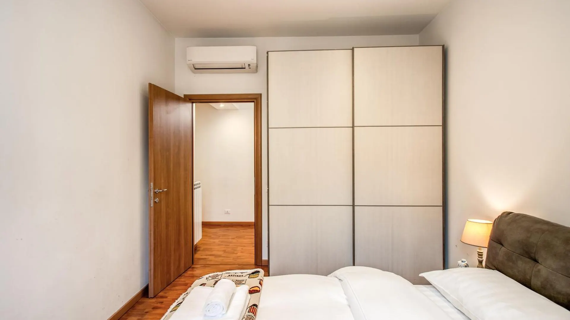 Nuovo Colonna Suite Rome - San Giovanni Apartments