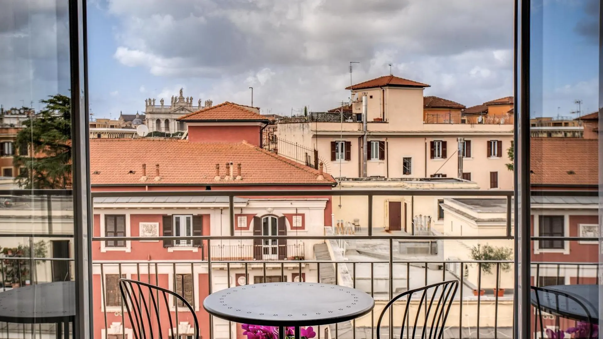Nuovo Colonna Suite Rome - San Giovanni Apartments Italy