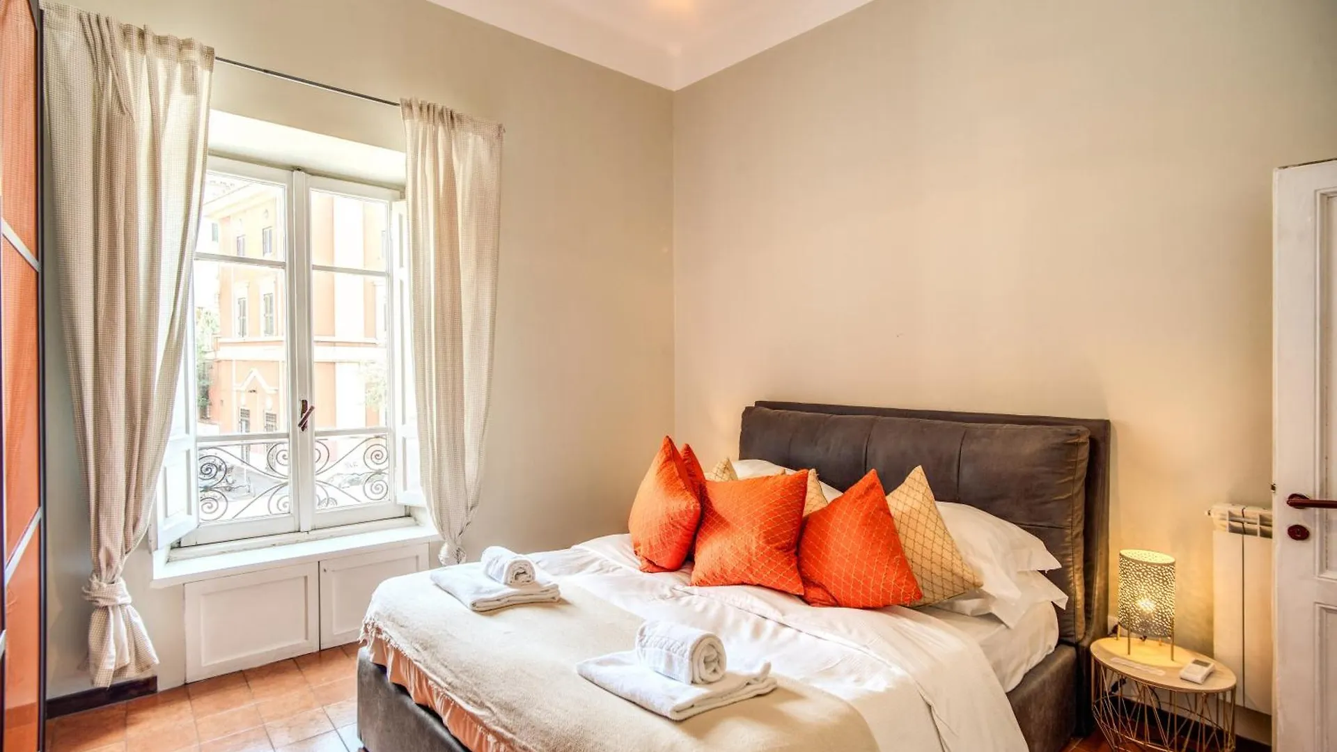 Nuovo Colonna Suite Rome - San Giovanni Apartments