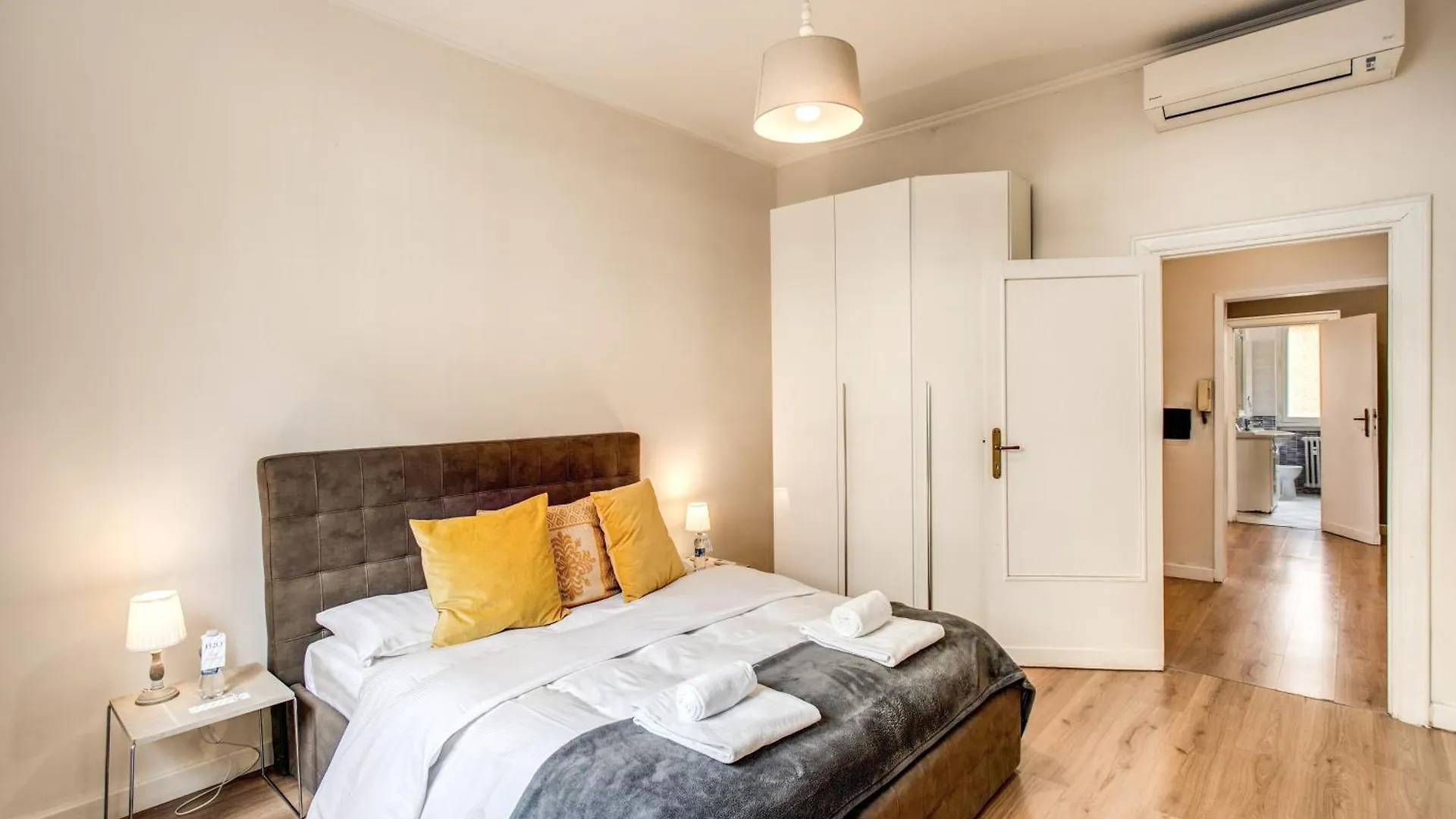 Nuovo Colonna Suite Rome - San Giovanni Apartments Italy