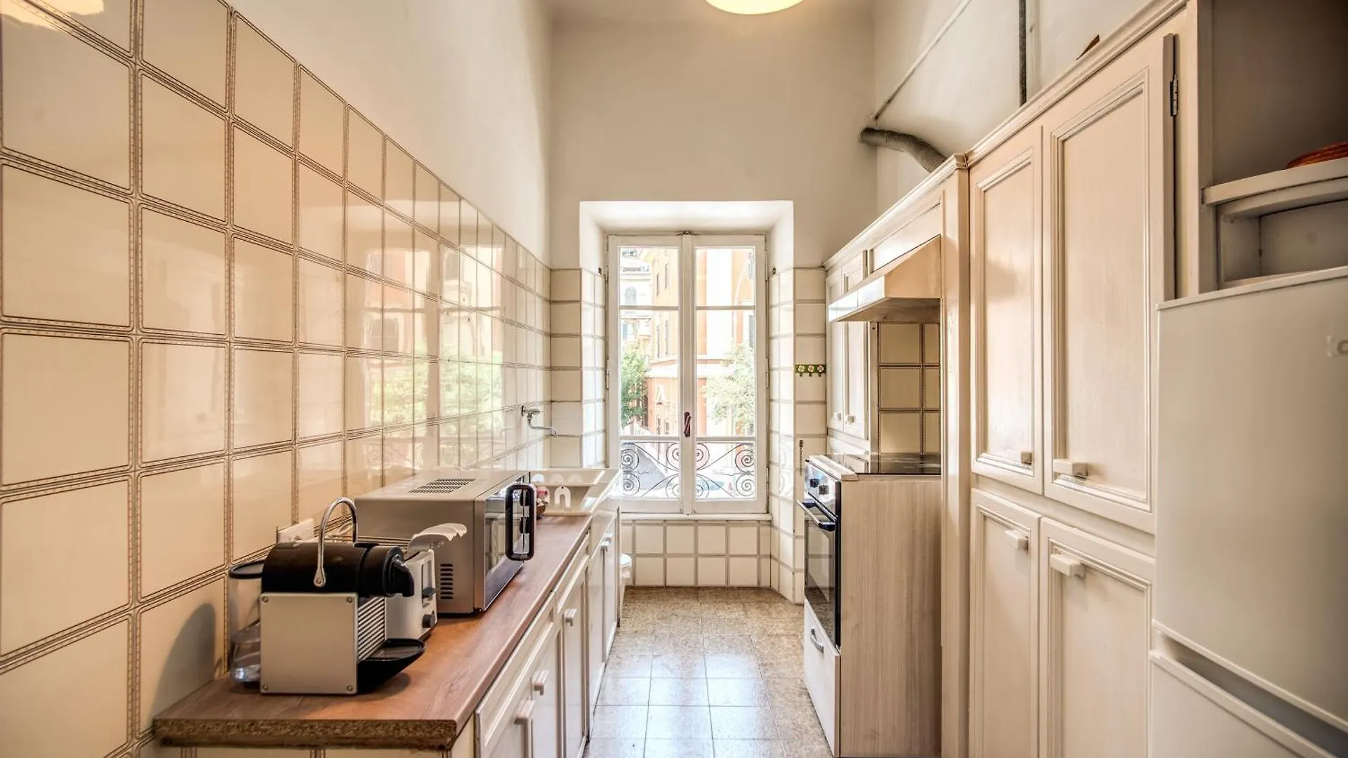 Nuovo Colonna Suite Rome - San Giovanni Apartments 0*,  Italy